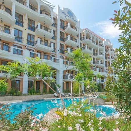 Stylish Apartment In Harmony Grand Resort Sunny Beach With Pool & Balcony Апарт-отель