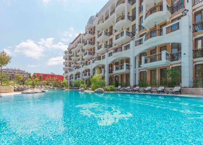 Ξενοδοχείο με διαμερίσματα Stylish Apartment In Harmony Grand Resort Sunny Beach With Pool & Balcony *