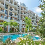 Stylish Apartment In Harmony Grand Resort Sunny Beach With Pool & Balcony 公寓式酒店